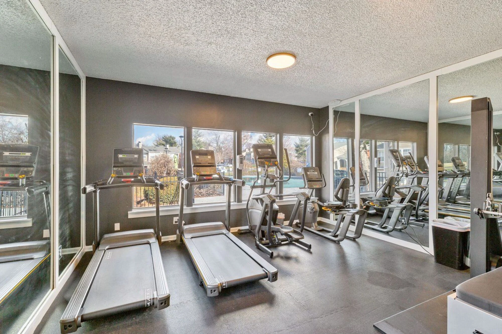 24/7 Fitness Center